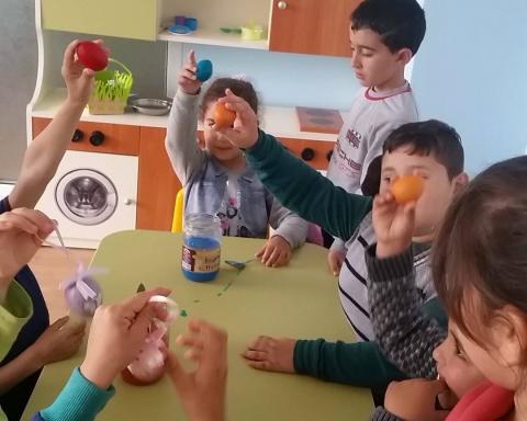 Easter bazaar - painting Easter eggs